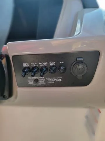 Slide: The Image of Chaparral 23 SSi OB 2025 - 28