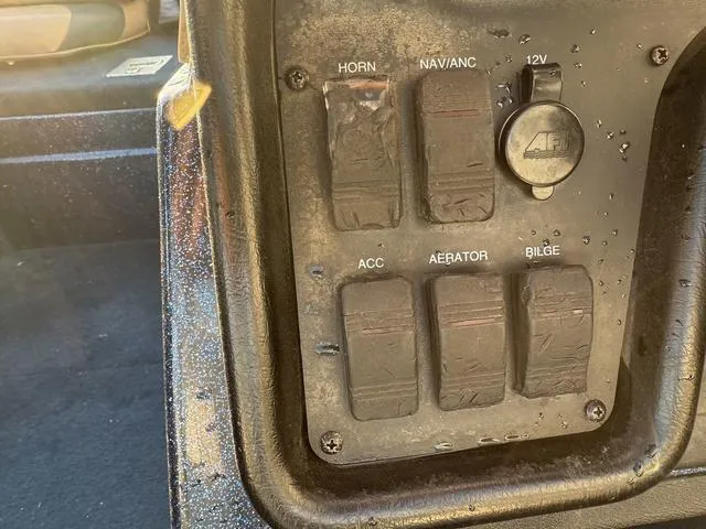 Slide: The Image of Cajun 170 Adventure 1995 - 15