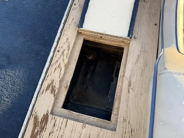 Slide: The Image of Cajun 170 Adventure 1995 - 19