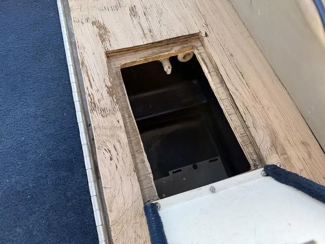 Slide: The Image of Cajun 170 Adventure 1995 - 20