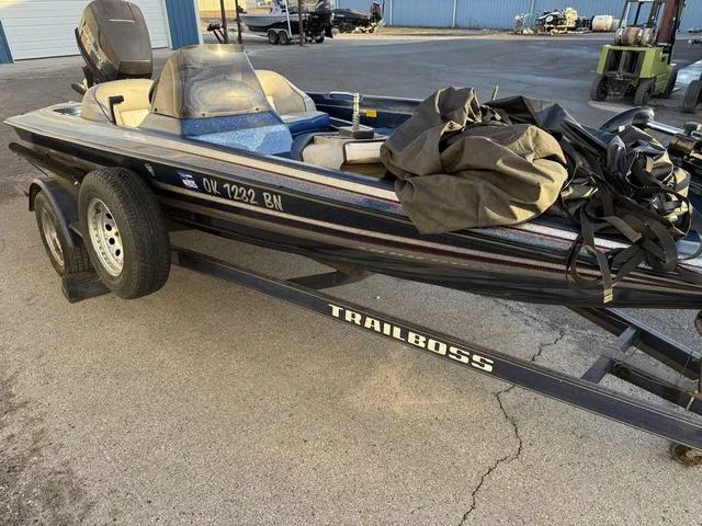 Slide: The Image of Cajun 170 Adventure 1995 - 21