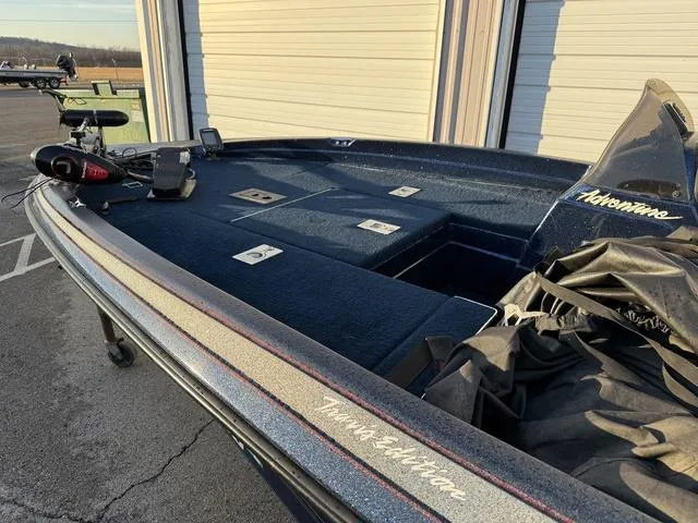 Slide: The Image of Cajun 170 Adventure 1995 - 4