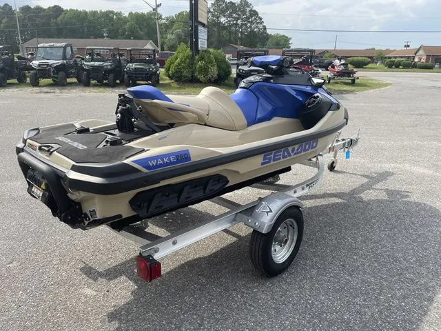 Slide: The Image of Sea-Doo WAKE PRO 230 with Sound System 2025 - 5