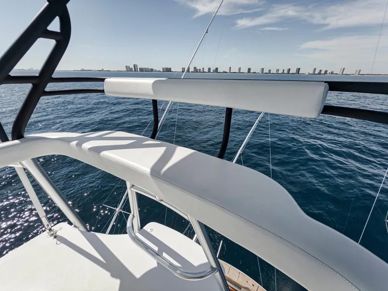 Slide: The Image of Viking 70 Convertible 2015 - 75