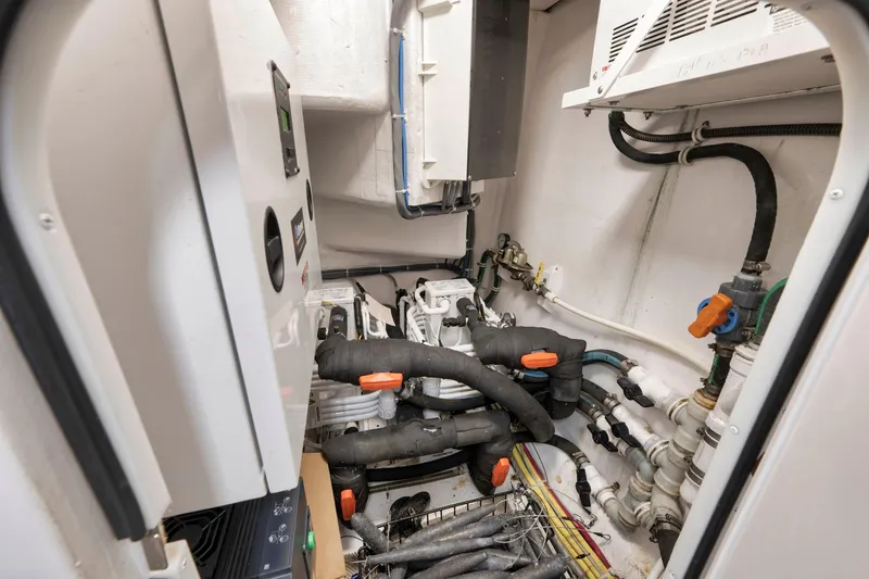 Slide: The Image of Viking 70 Convertible 2015 - 84