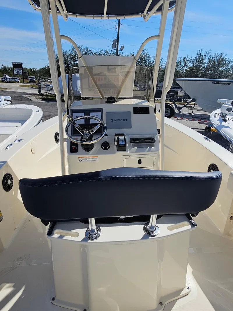 Slide: The Image of 2024 Scout Honda Seabrook 195 CF boat console with Garmin navigation system. - 5