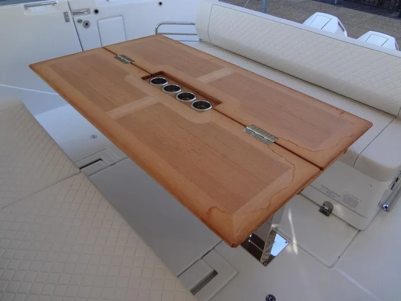 Slide: The Image of Jeanneau DB/43 OB 2025 - 54