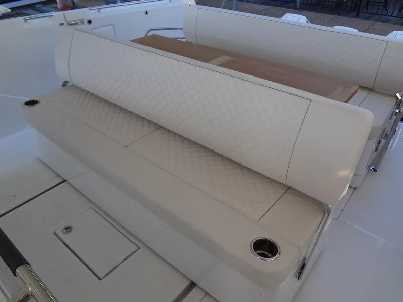 Slide: The Image of Jeanneau DB/43 OB 2025 - 55