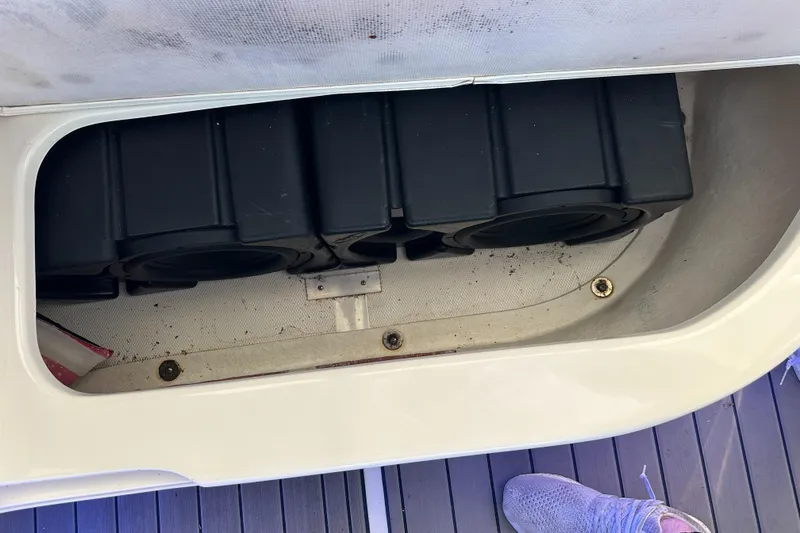 Slide: The Image of Storage compartment on a 2008 Sea Ray 340 Sundancer boat deck. - 22