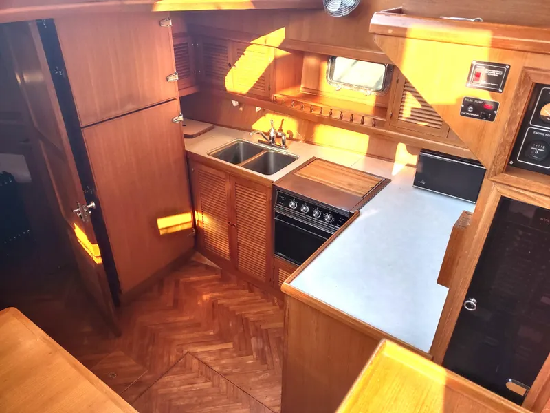 Slide: The Image of Nova 48 Cockpit Motor Yacht 1986 - 57