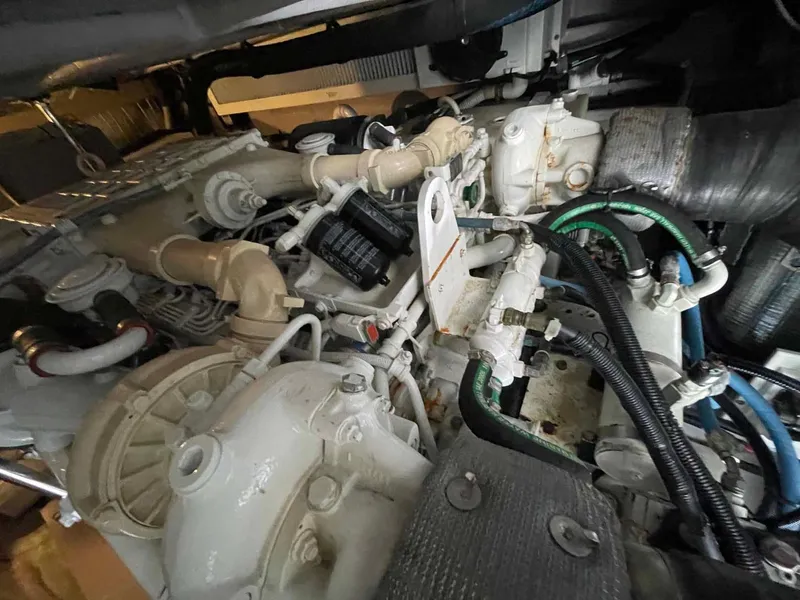 Slide: The Image of Engine compartment of a 2003 Sea Ray 560 Sedan Bridge yacht. - 46
