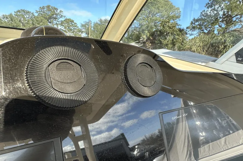 Slide: The Image of Scout 350 Lxf 2017 - 12