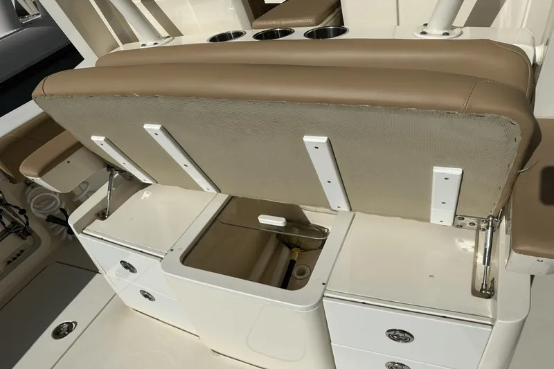Slide: The Image of Scout 350 Lxf 2017 - 5