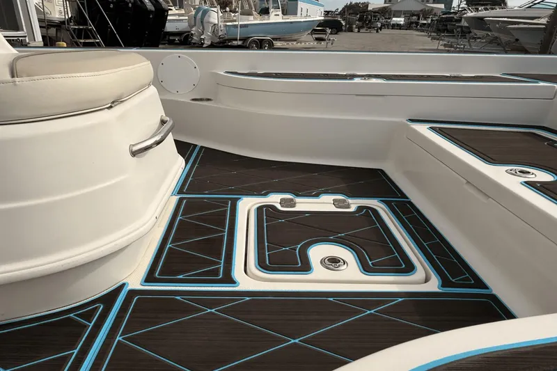 Slide: The Image of NauticStar 2200 TORNAMENT 2010 - 24