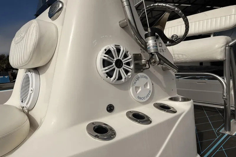 Slide: The Image of NauticStar 2200 TORNAMENT 2010 - 34