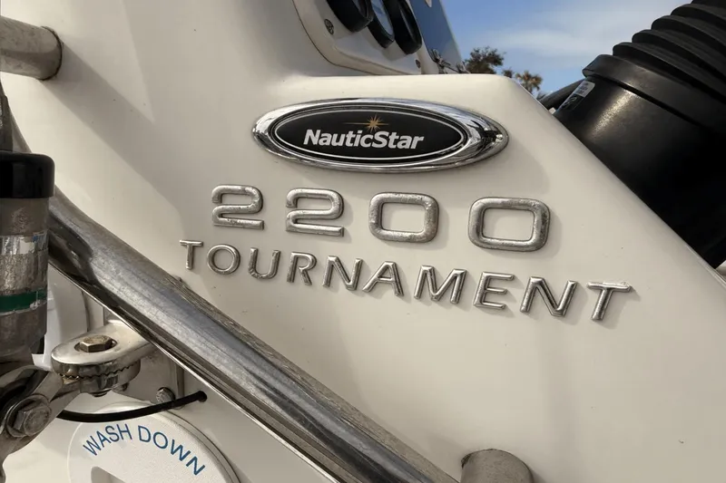 Slide: The Image of NauticStar 2200 TORNAMENT 2010 - 36
