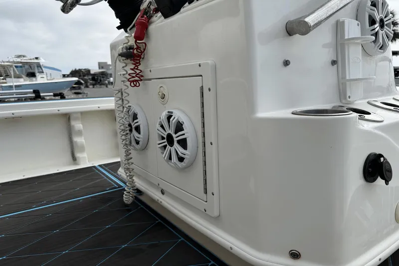 Slide: The Image of NauticStar 2200 TORNAMENT 2010 - 45