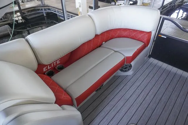 Slide: The Image of SunCatcher Elite 326SS 2025 - 10