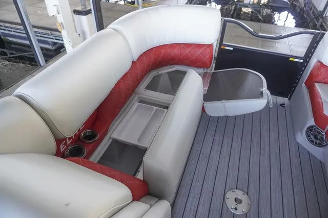 Slide: The Image of SunCatcher Elite 326SS 2025 - 11