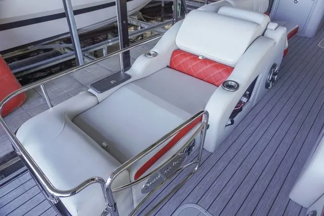 Slide: The Image of SunCatcher Elite 326SS 2025 - 26