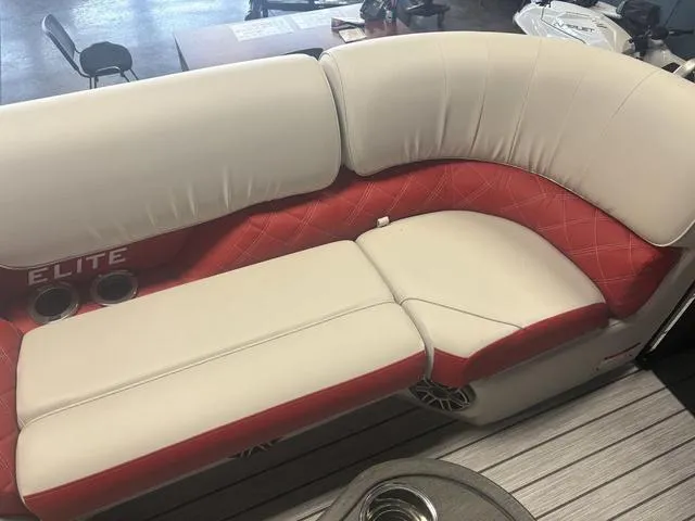 Slide: The Image of SunCatcher Elite 326SS 2025 - 6