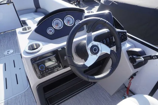 Slide: The Image of SunCatcher Select 324SL 2025 - 17