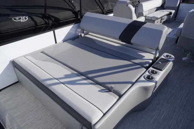 Slide: The Image of SunCatcher Select 324SL 2025 - 8