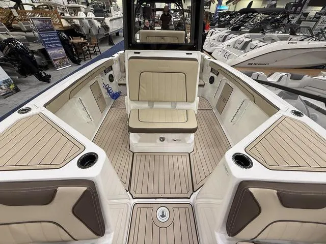 Slide: The Image of Yamaha 222 FSH Sport E 2025 - 12