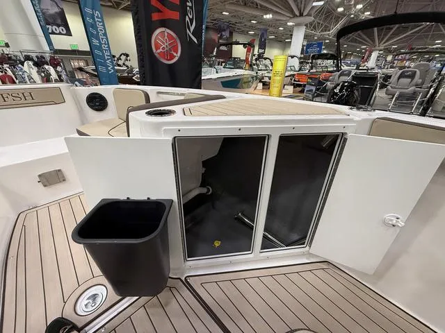 Slide: The Image of Yamaha 222 FSH Sport E 2025 - 14