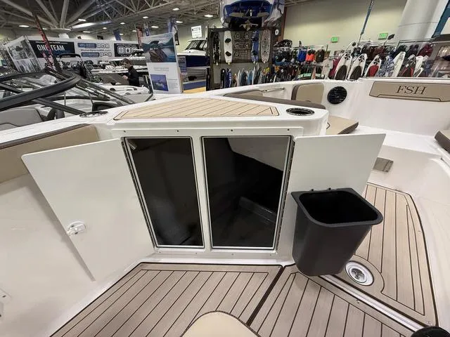 Slide: The Image of Yamaha 222 FSH Sport E 2025 - 15