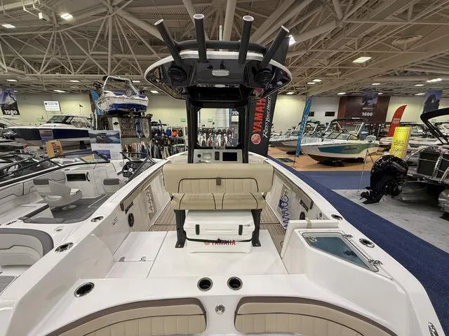 Slide: The Image of Yamaha 222 FSH Sport E 2025 - 4