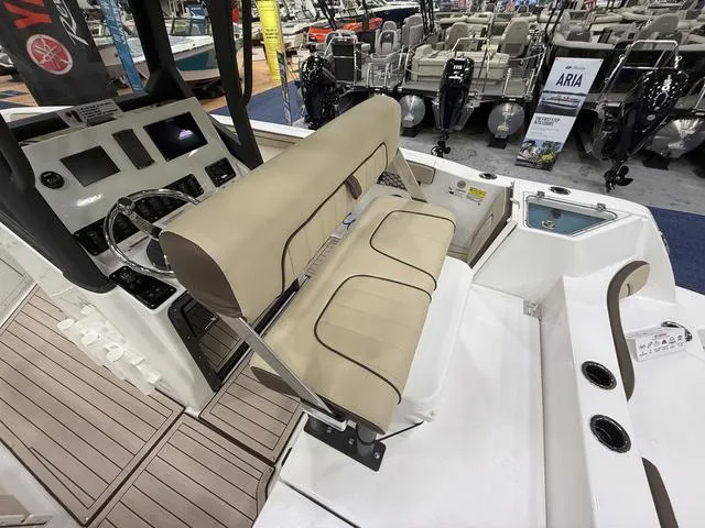 Slide: The Image of Yamaha 222 FSH Sport E 2025 - 7