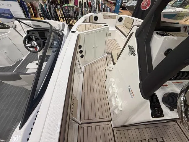 Slide: The Image of Yamaha 222 FSH Sport E 2025 - 10