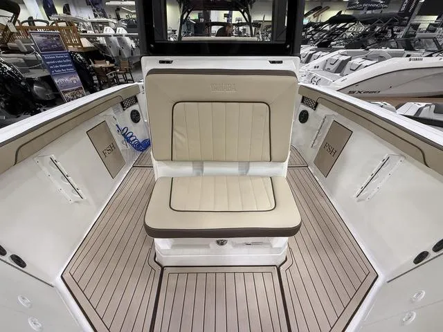 Slide: The Image of Yamaha 222 FSH Sport E 2025 - 21