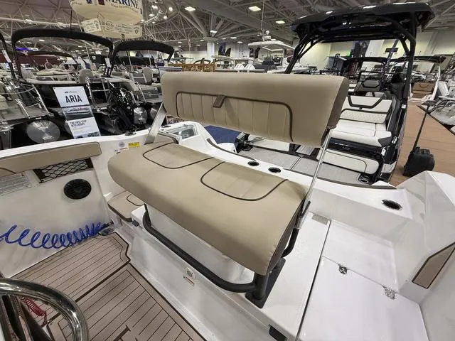 Slide: The Image of Yamaha 222 FSH Sport E 2025 - 6