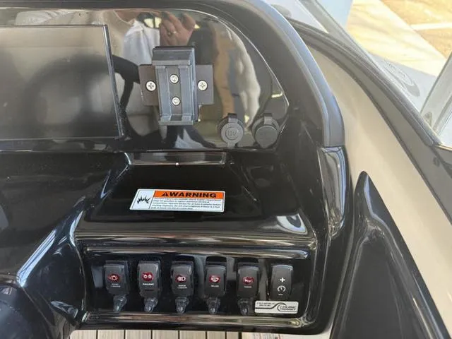 Slide: The Image of Yamaha 195S 2025 - 15