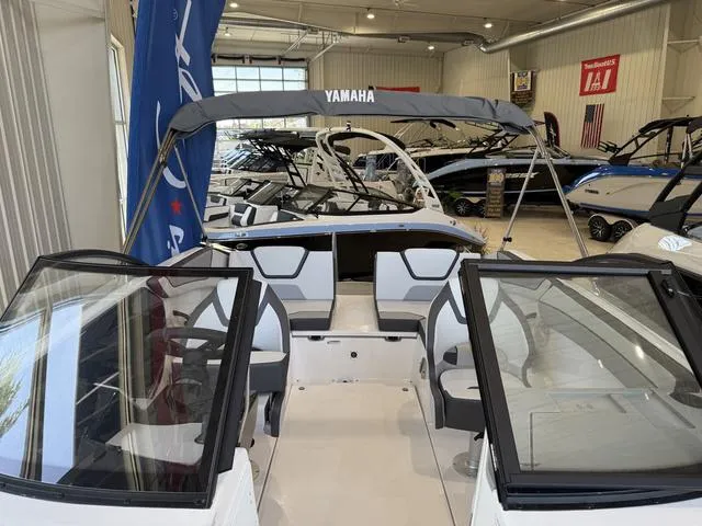 Slide: The Image of Yamaha SX220 2025 - 23