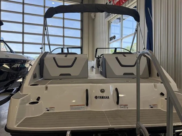 Slide: The Image of Yamaha SX220 2025 - 3