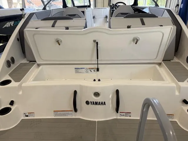 Slide: The Image of Yamaha SX220 2025 - 5