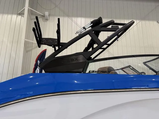 Slide: The Image of Yamaha 222XE 2025 - 28