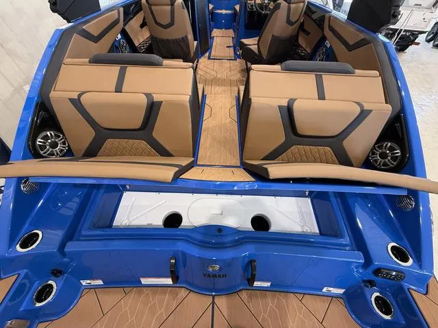 Slide: The Image of Yamaha 222XE 2025 - 4