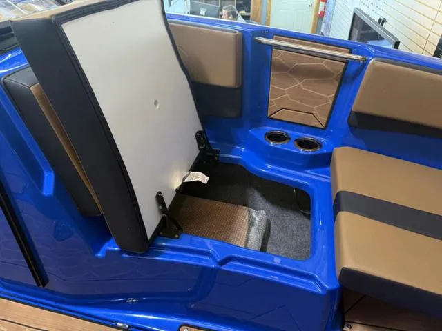 Slide: The Image of Yamaha 222XD 2025 - 26