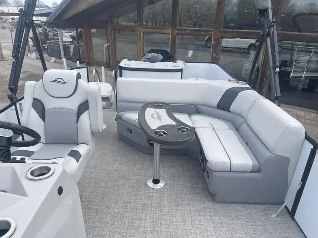 Slide: The Image of SunCatcher Select 322RF 2025 - 10