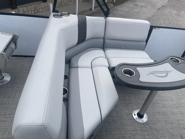 Slide: The Image of SunCatcher Select 322RF 2025 - 14