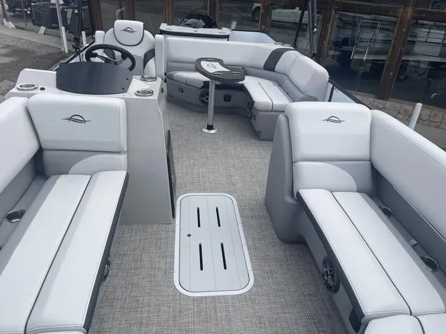 Slide: The Image of SunCatcher Select 322RF 2025 - 7