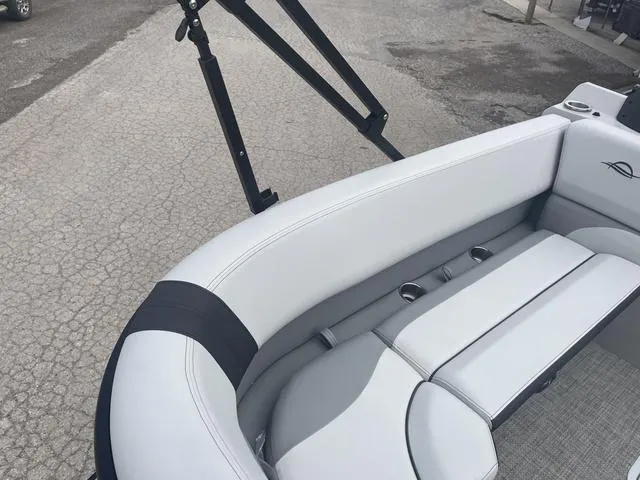 Slide: The Image of SunCatcher Select 322RF 2025 - 8