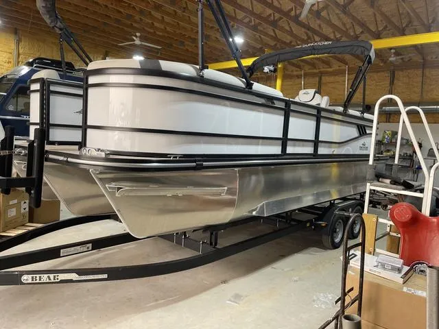 Slide: The Image of SunCatcher Select 322RC 2025 - 10