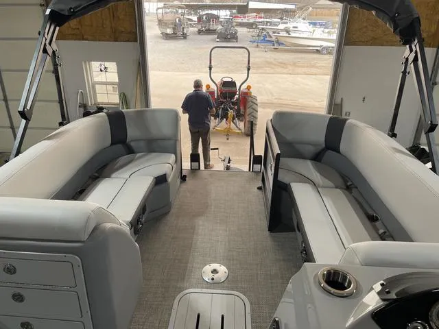 Slide: The Image of SunCatcher Select 322RC 2025 - 3