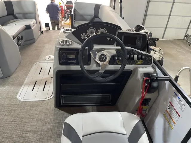 Slide: The Image of SunCatcher Select 322RC 2025 - 4