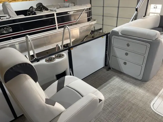 Slide: The Image of SunCatcher Select 322RC 2025 - 5